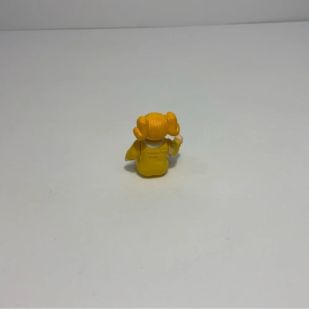 Vintage 1989 Funrise Micro Action Kids 09001 Baby Girl Yellow Figure 1.5” Toy - Picture 3 of 6
